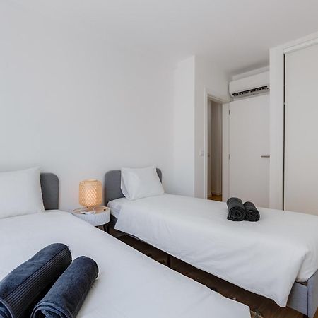 アルマカオ・デ・ペラT2 Rosa Dos Ventos, A/C & Terrace - Casas & Papeisアパートメント エクステリア 写真