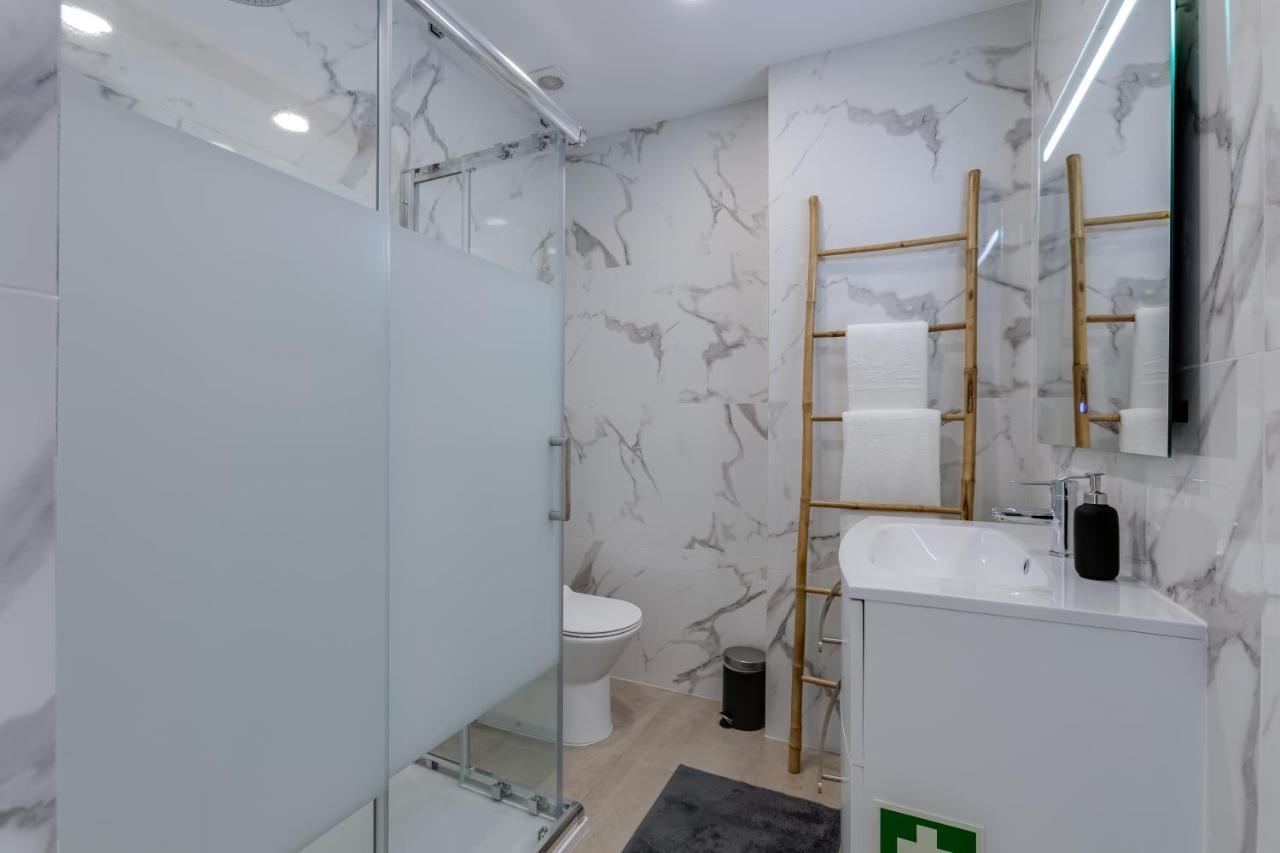 アルマカオ・デ・ペラT2 Rosa Dos Ventos, A/C & Terrace - Casas & Papeisアパートメント エクステリア 写真