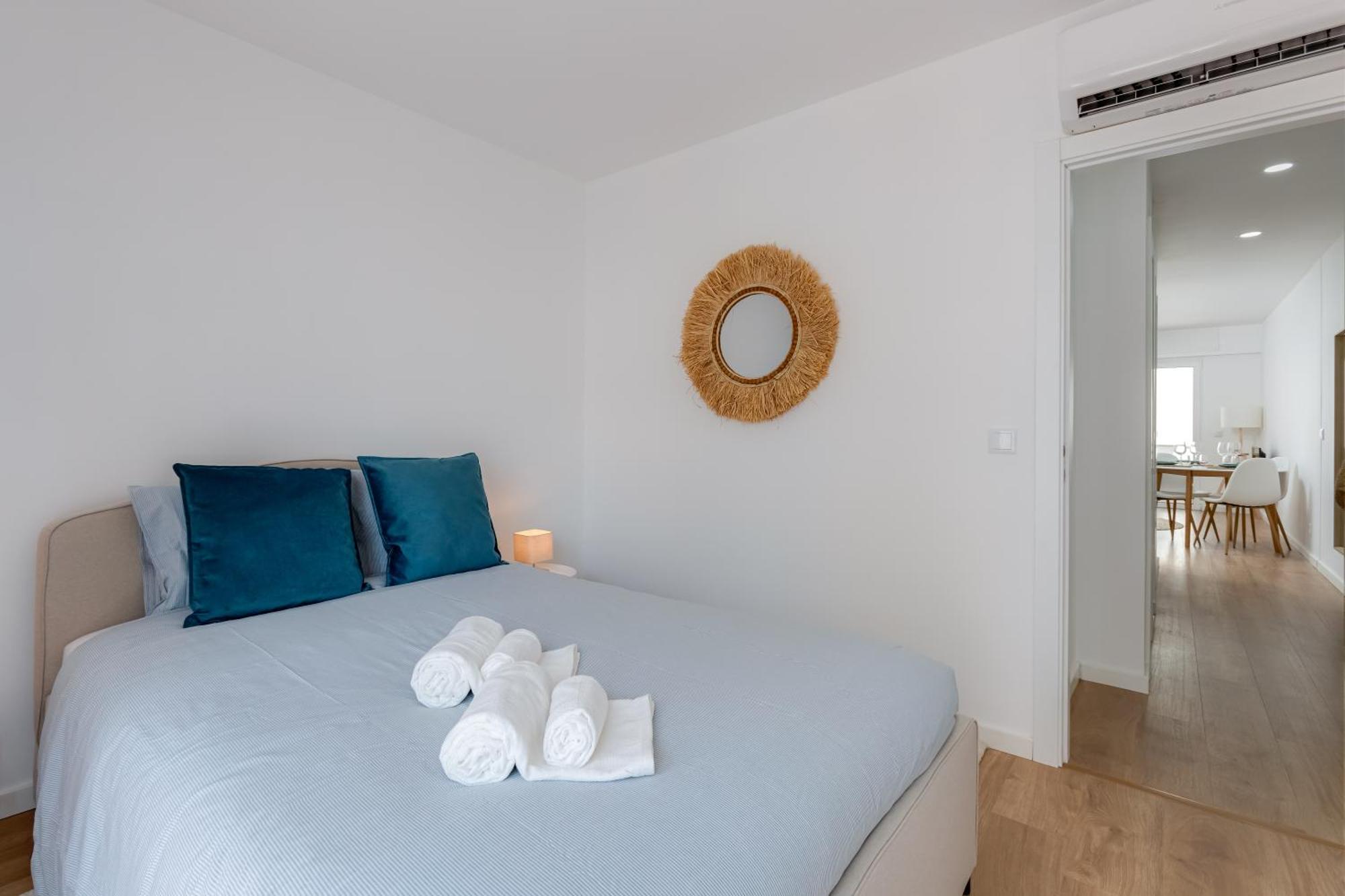 アルマカオ・デ・ペラT2 Rosa Dos Ventos, A/C & Terrace - Casas & Papeisアパートメント エクステリア 写真